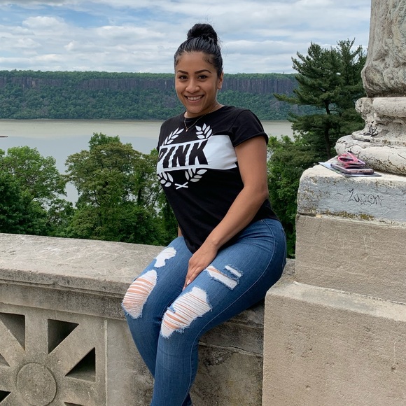 Meet your Posher, Evelyn - Picture 1 of 1